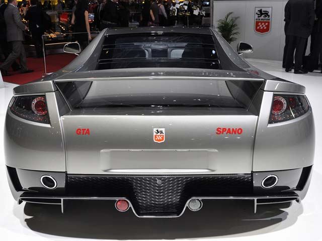 925-сильный 8.0-литровый твин турбо V10 2015 GTA Spano едет в Женеву
